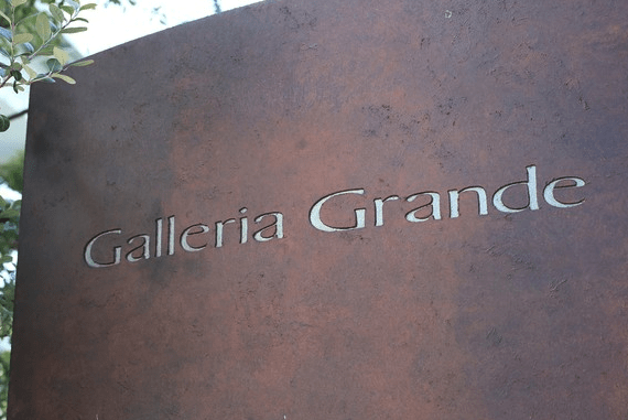 ガレリアグランデのプレート